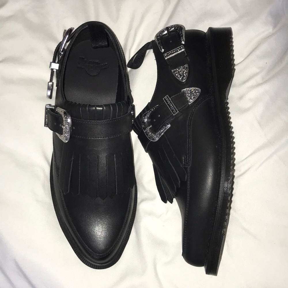 NWOT Dr. Martens Delylah